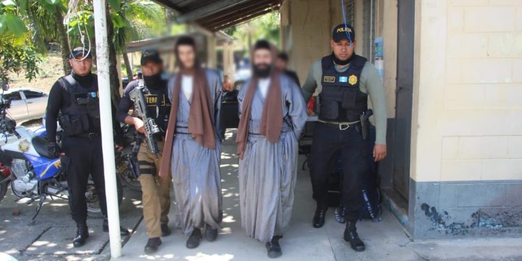 Capturan a miembros de la secta Lev Tahor. / Foto: PNC.