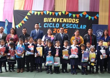 Dan la bienvenida al ciclo escolar 2025 en Sacatepéquez