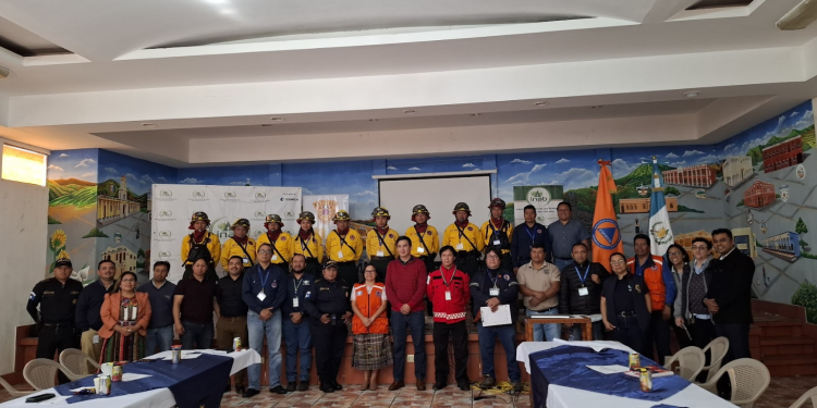 Coordinan acciones para prevenir incendios forestales en Chimaltenango