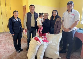 Primera entrega de raciones alimentarias en Santa Cruz del Quiché