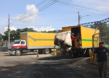 Alcanzan acuerdos sobre la separación de la basura. / Foto: DCA.
