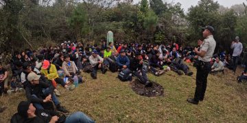 Impulsan la recreación y el deporte con ascenso al volcán Jumay