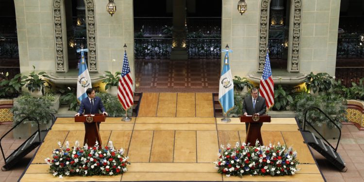 Secretario Rubio felicita al presidente Arévalo por su compromiso con la democracia