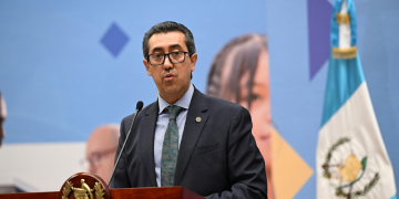 Ministro de Finanzas Públicas, Jonathan Menkos