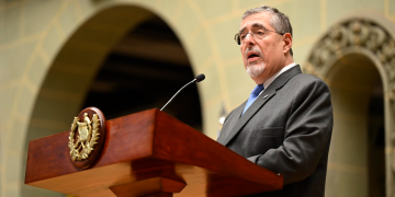 Presidente Bernardo Arévalo en conferencia de prensa. / Foto: Gobierno de Guatemala.