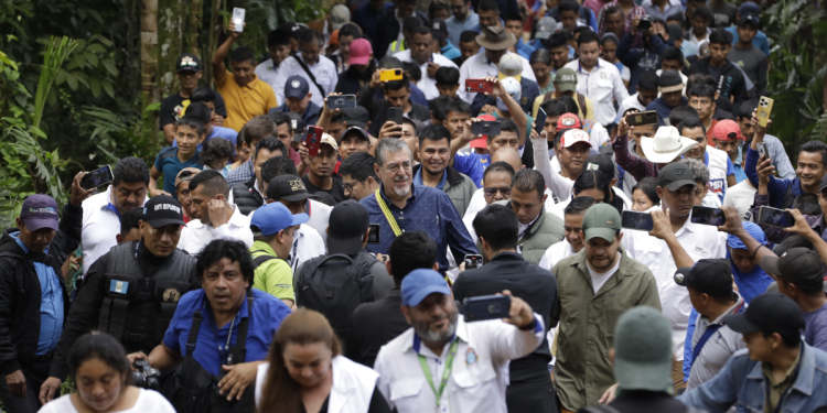 Presidente Arévalo: “No estamos hablando solo de caminos, hablamos de desarrollo, bienestar y dignidad”