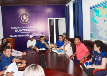 Comunidades de Laguna del Tigre y Sierra de Lacandón se reúnen en una mesa de diálogo