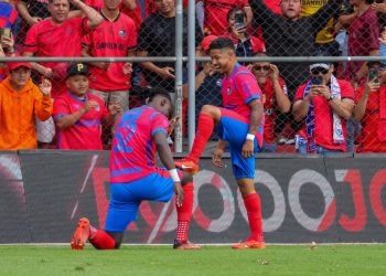 Municipal vence 2-1 a Comunicaciones en el clásico 332