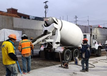 Trabajos en viaducto en Quetzaltenango como parte del Plan Conecta. / Foto: Caminos.