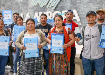Guatemaltecos viajan a España a través del Programa de Trabajo Temporal