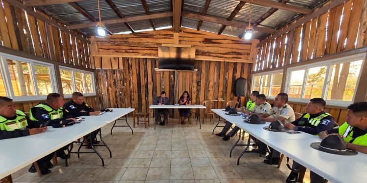 Instalan mesa de seguridad ciudadana y seguridad vial en San Cristóbal Totonicapán