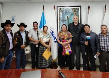 SAT aclara dudas a autoridades ancestrales sobre unión de CUI y NIT