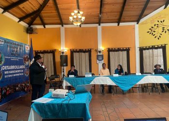 Suman esfuerzo para transformar la educación en las comunidades indígenas de Quiché