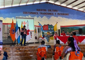 Acreditación y juramentación de las coordinadoras locales para la reducción de desastres en Sacapulas