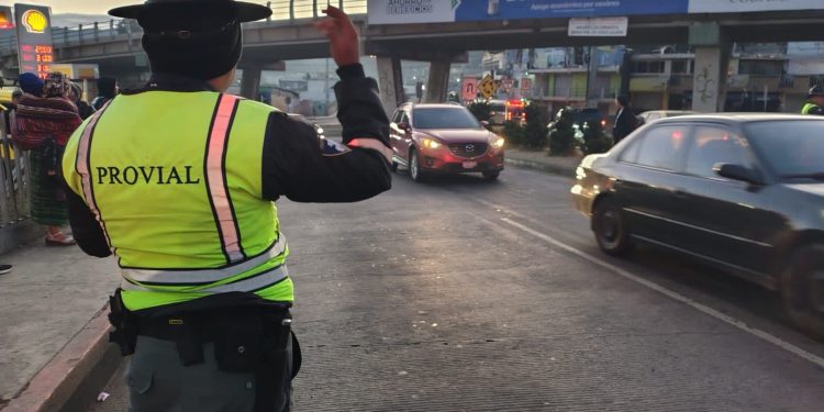 Mantienen puestos de control en Cuatro Caminos y Los Chorros, San Cristóbal Totonicapán
