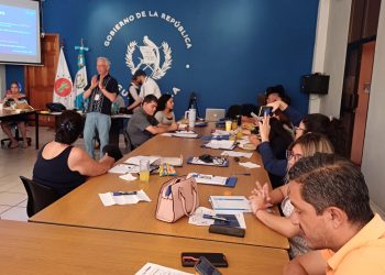 Capacitación sobre acceso a la información pública y estrategias de comunicación en Zacapa
