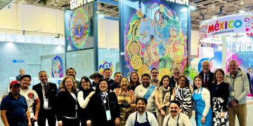 La tradición de los barriletes gigantes llegan a la feria internacional de turismo de Berlín.