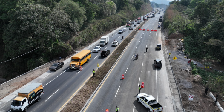 CIV cumple meta de entregar el kilómetro 44 de autopista Palín-Escuintla en finales de marzo