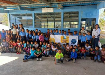 Capacitación de la PNC sobre prevención del delito, en el marco del Día Nacional de la No Violencia contra la Niñez. / Foto: PNC.