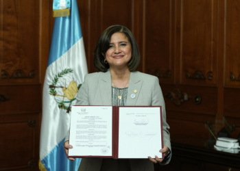 Presidenta en funciones sanciona el decreto en contra de la trata de niñez en el sistema penitenciario