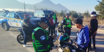 Tránsito de la PNC realiza operativos para fortalecer la seguridad vial