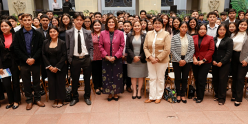 Vicepresidenta participó en conversatorio con estudiantes de derecho de Mazatenango. (Foto: Dickens Zamora)