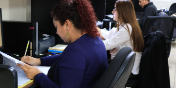 CIV avanza en la aplicación de la Ley de Simplificación de Trámites. /Foto: DGT.