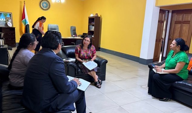 Refuerzan compromiso con la educación superior en Chimaltenango