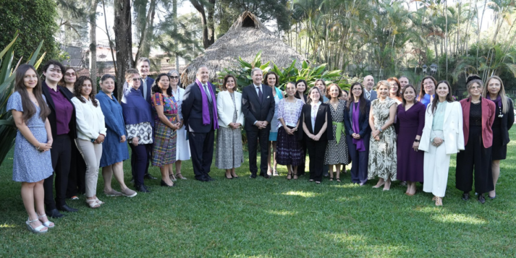 Vicepresidenta participó en actividad organizada por la Embajada de Francia. / Foto: Vicepresidencia de la República.