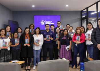 Encargados del Programa de Trabajo Temporal en el Extranjero socializaron el Código de Ética. /Foto: Mintrab.