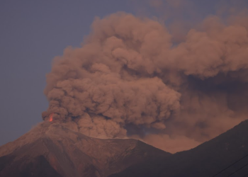 Ministerio de Salud comparte recomendaciones ante caída de ceniza. (Foto: DCA)