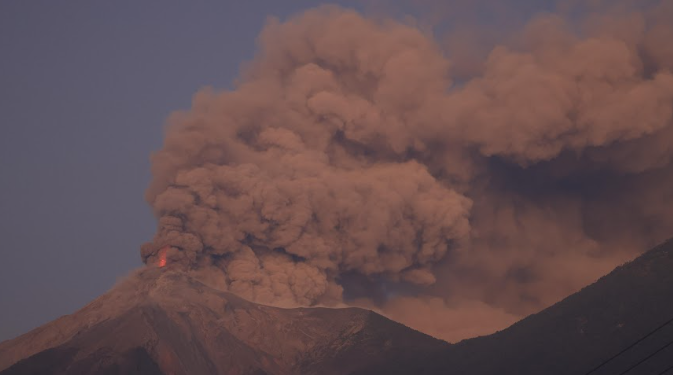 Ministerio de Salud comparte recomendaciones ante caída de ceniza. (Foto: DCA)