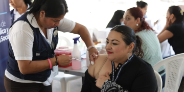 Ministerio de Salud leva a cabo jornada médica para mujeres. / Foto: MSPAS.
