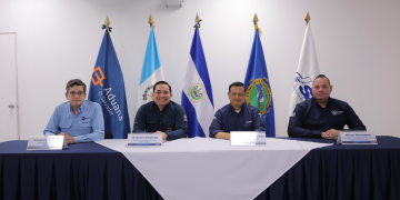 Guatemala y El Salvador fortalecen la integración aduanera en reunión bilateral