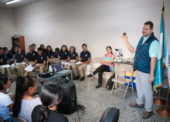 Senacyt convoca a ser parte de los padrinos y madrinos de Clubes de Ciencia. (Foto: Senacyt)