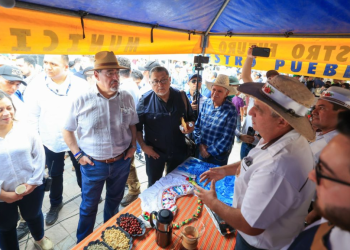 Visita a Olopa en la Feria del Caficultor junto al presidente de la República. /Foto: MAGA.