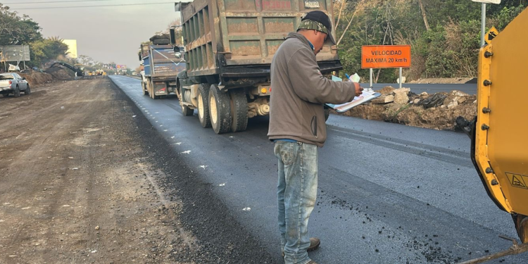 Plan Conecta trabaja en rehabilitar la red vial del país. /Foto: CIV.