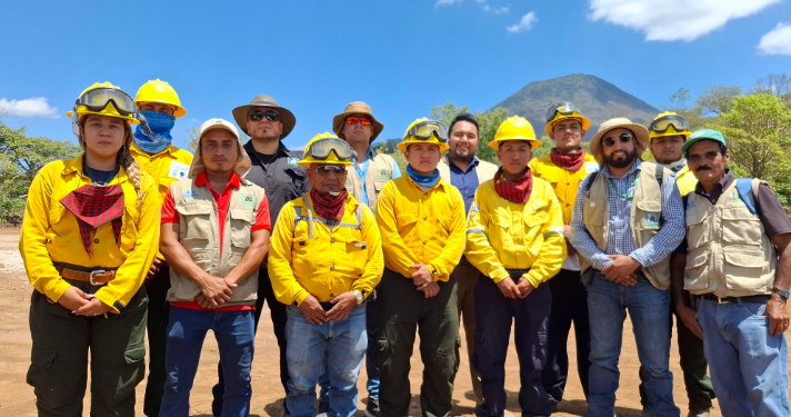 Instituciones participan en ejercicio internacional de supresión de incendios. / Foto: Conap.