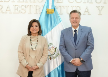 Vicepresidenta trabaja en cooperación internacional para los derechos humanos. (Foto: Vicepresidencia)