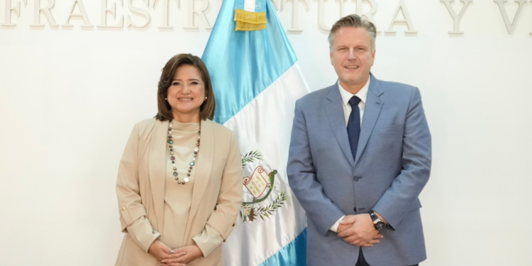 Vicepresidenta trabaja en cooperación internacional para los derechos humanos. (Foto: Vicepresidencia)