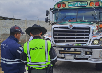DGT mantiene operativos de control del transporte extraurbano de pasajeros en el interior del país. (Foto: DGT)