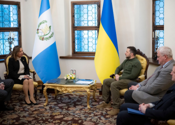 Embajadora guatemalteca presenta cartas credenciales en Ucrania