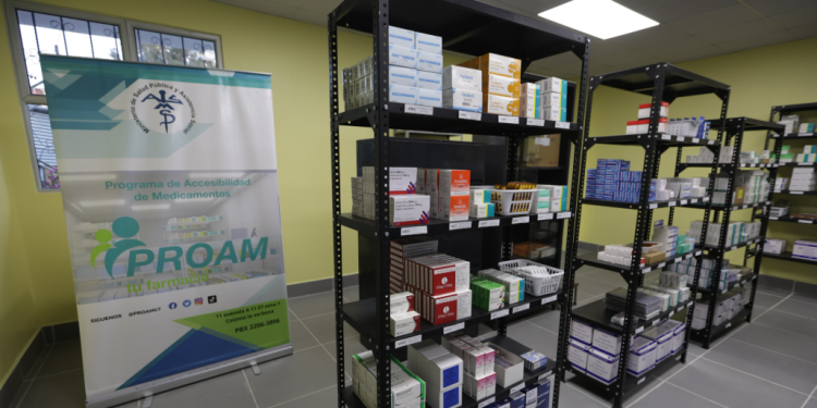 Inauguran primera Gran Farmacia de Proam en Joyabaj, Quiché. (Foto: MSPAS)