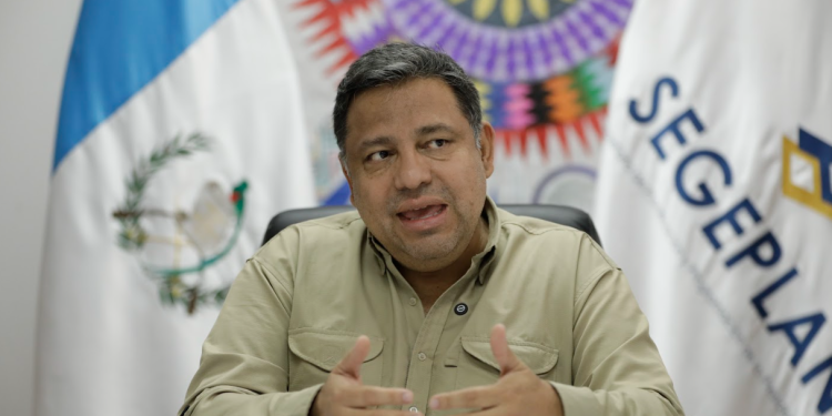 El secretario de Planificación y Programación de la Presidencia, Carlos Mendoza