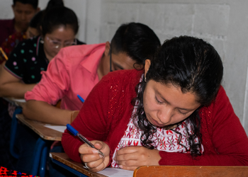 Comunidad Lingüística Poqomchi' llevó a cabo evaluación del idioma. /Foto: ALMG.