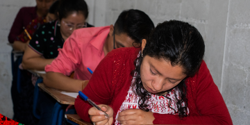 Comunidad Lingüística Poqomchi' llevó a cabo evaluación del idioma. /Foto: ALMG.