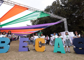 Becas por Nuestro Futuro