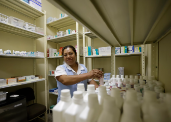 Nueva farmacia Proam en el Hospital de Antigua Guatemala beneficiará a más de 100 mil personas