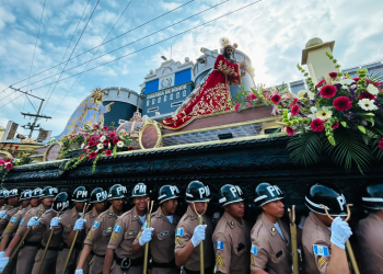 Jesús Nazareno de la Guardia de Honor recorre las calles este cuarto domingo de Cuaresma . / Foto: Mindef.