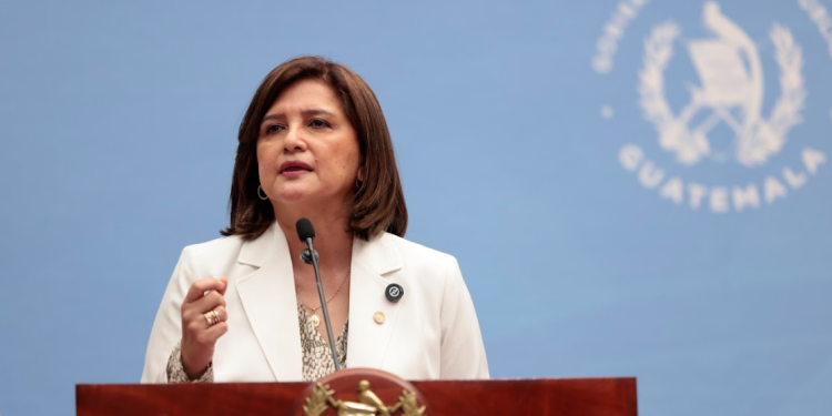 La vicepresidenta compartió los logros durante sus giras por Chile y Francia. (Foto: Noé Pérez)